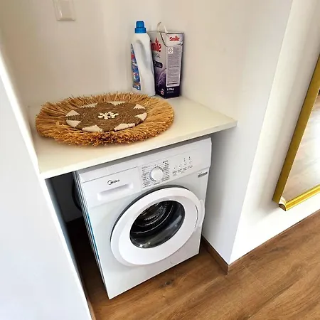 Premium Comfort Living, Elegant 2br Apartment *