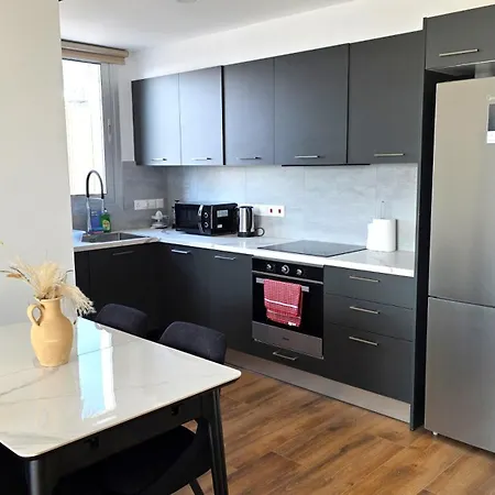 Premium Comfort Living, Elegant 2br